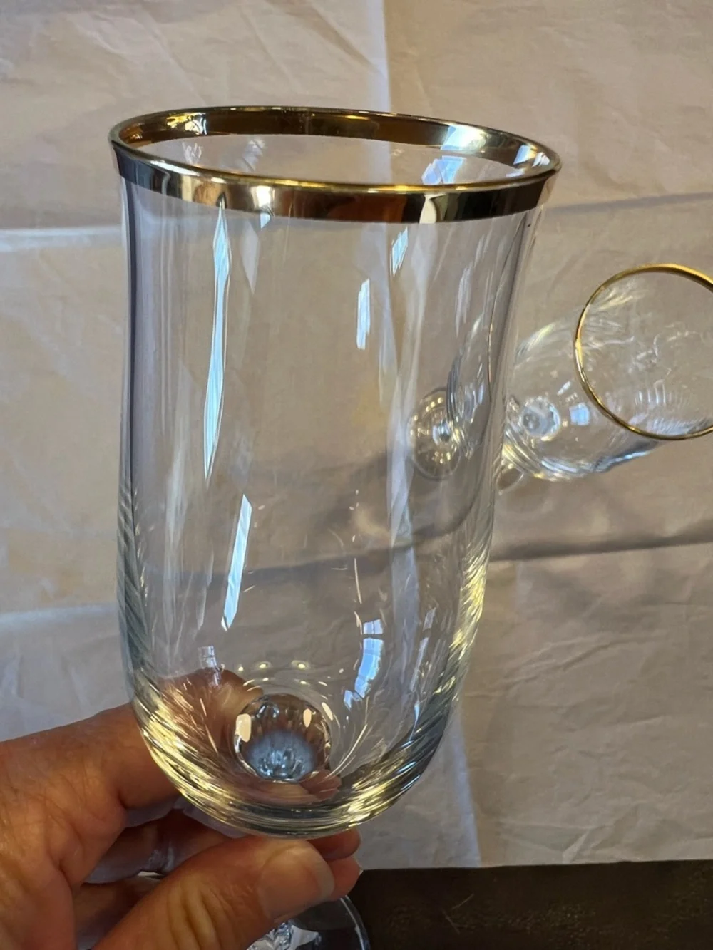 Elegant Clear Champagne Flutes with Gold Rim - Set of 2